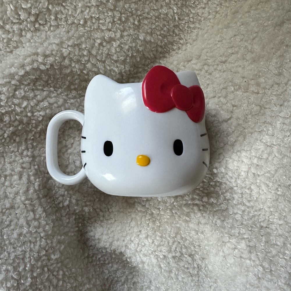 🐱🎀 Hello Kitty Mini Mug 🎀🐱